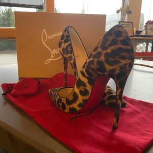 Christian Louboutin So Kate Leopard Print Heels